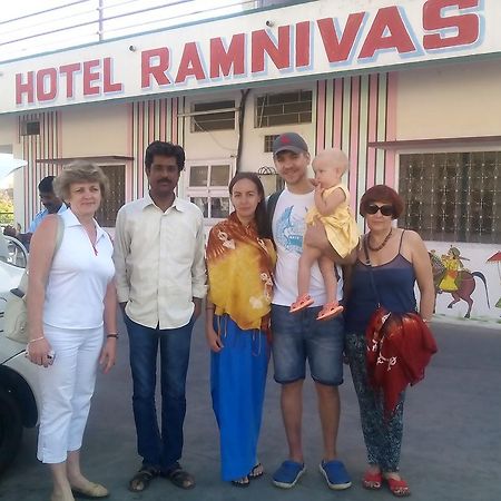 Hotel Ramnivas Udaipur Ngoại thất bức ảnh