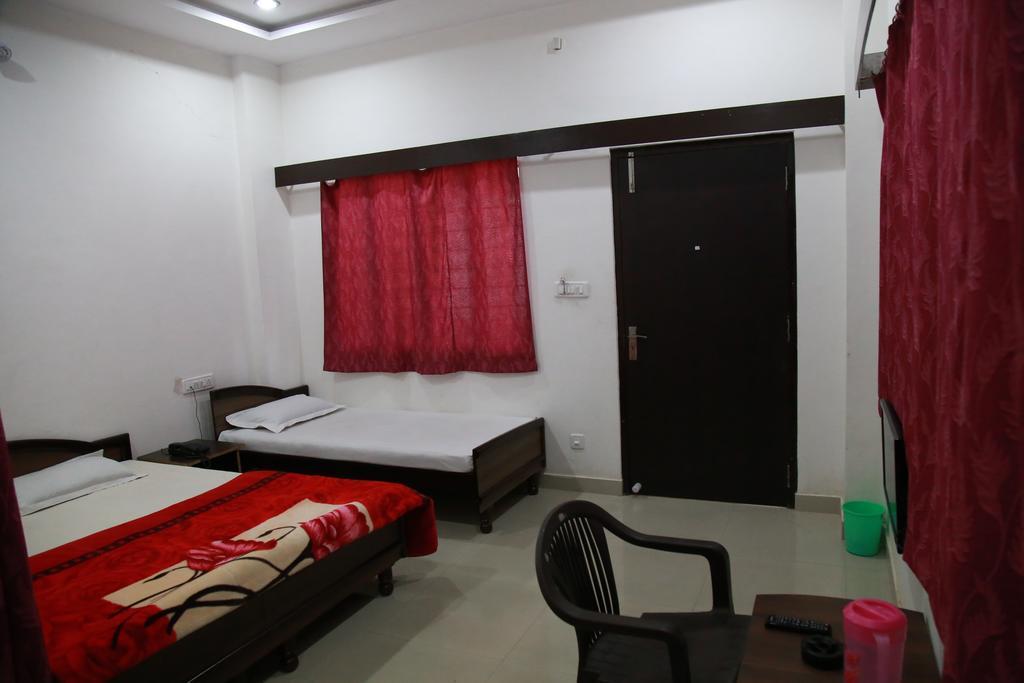 Hotel Ramnivas Udaipur Ngoại thất bức ảnh