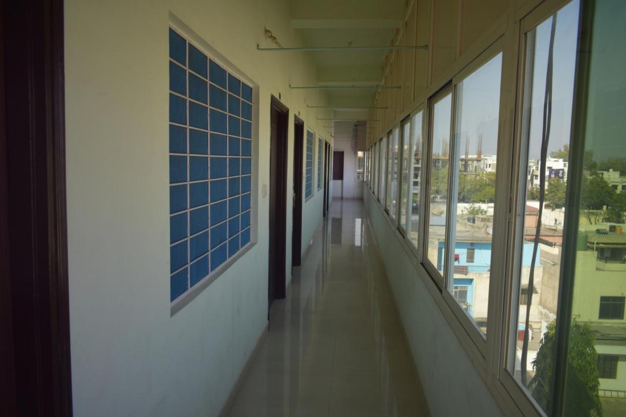 Hotel Ramnivas Udaipur Ngoại thất bức ảnh